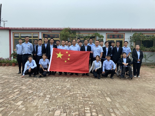 興鬆2021年團建合影